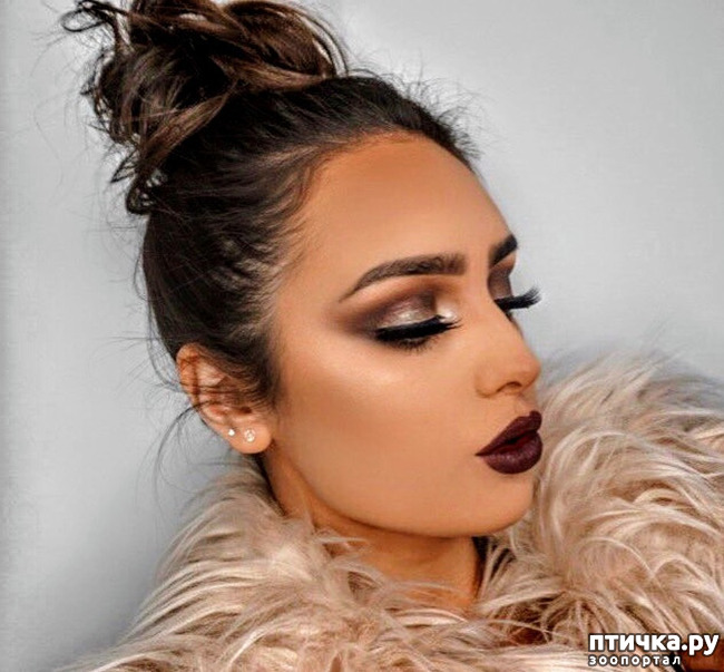���� 5: Amy-Rose Walker Hairstyle Bun